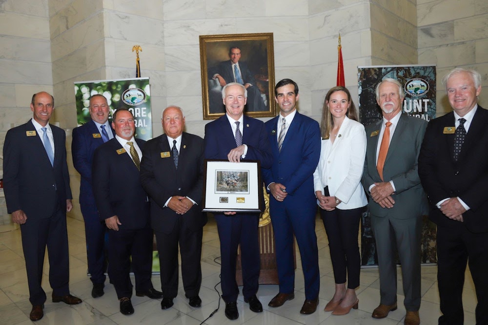 Gov. Hutchinson unveils Arkansas Duck Stamp at National Hunting and Fishing Day proclamation