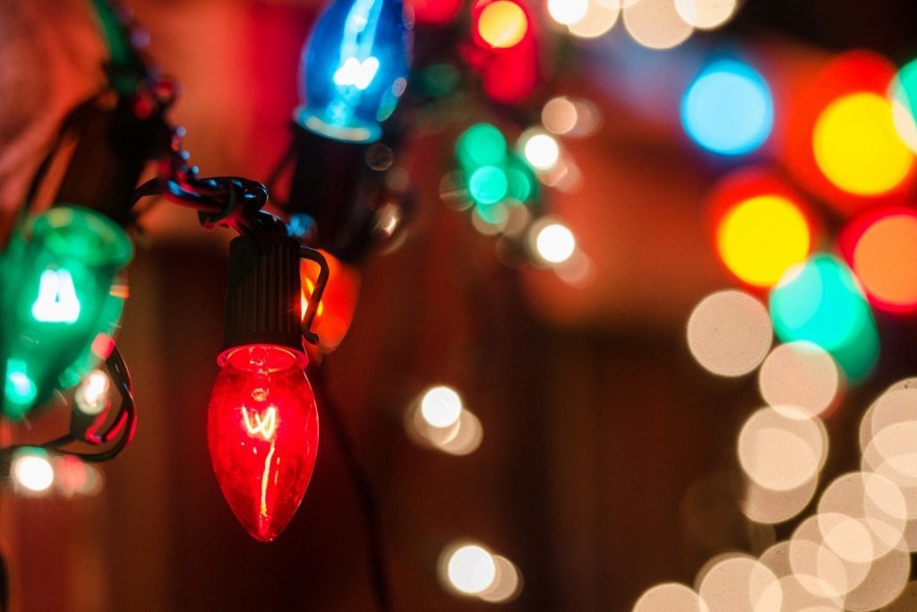 Entergy Arkansas shares decorative lighting reminders for the holidays