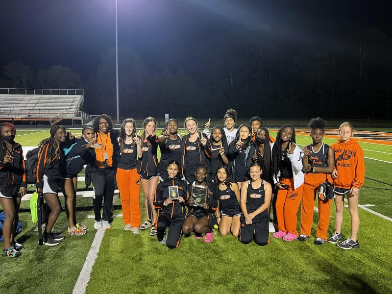 4th win in a row for Warren Jr. Lady Jack track team