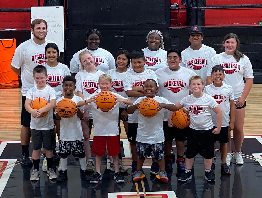 Hermits host youth basketball camp