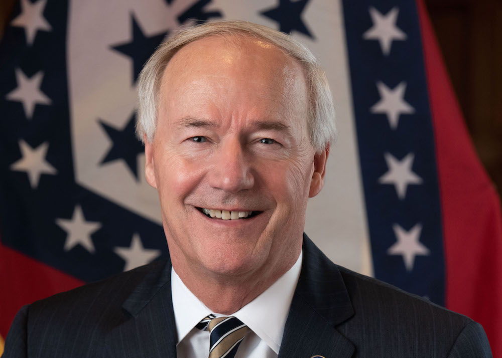Governor Asa Hutchinson and six others receive honors from Arkansas Economic Developers & Chamber Executives