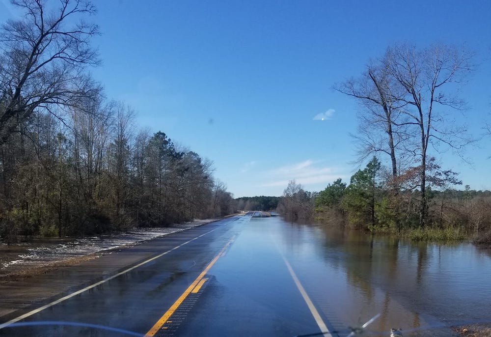 Section of Hwy 63 south of Hermitage floods