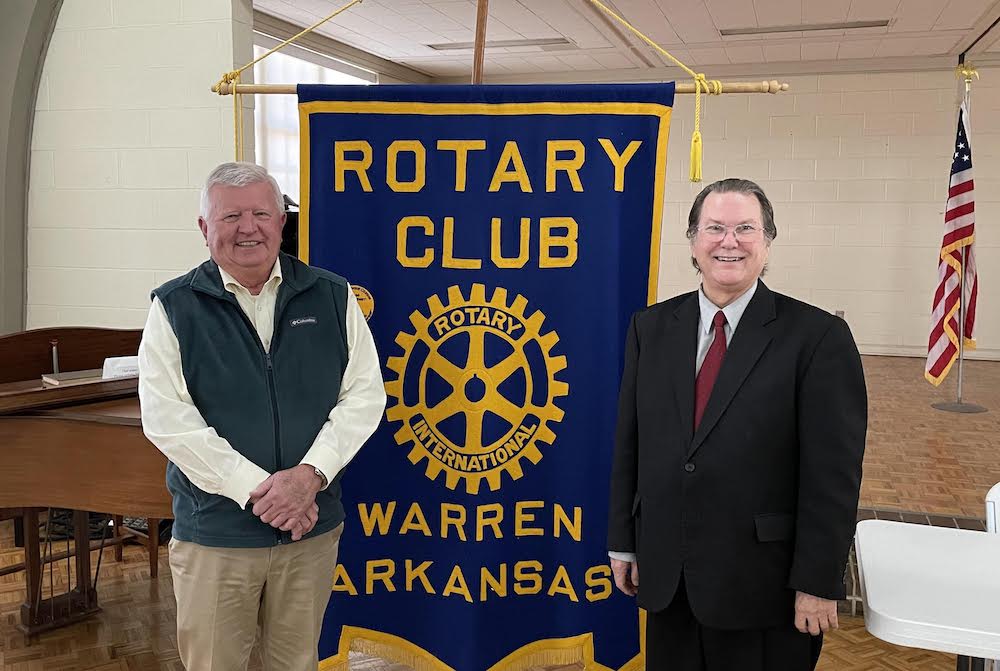 Mayor Gregg Reep presents this week’s Rotary program