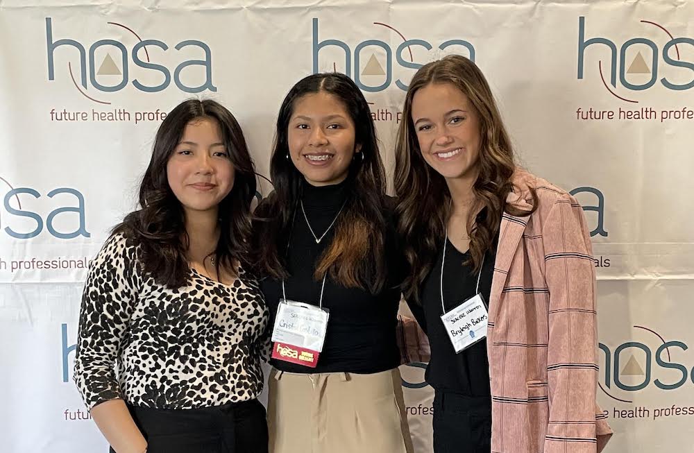 Three Warren students attend HOSA Competition