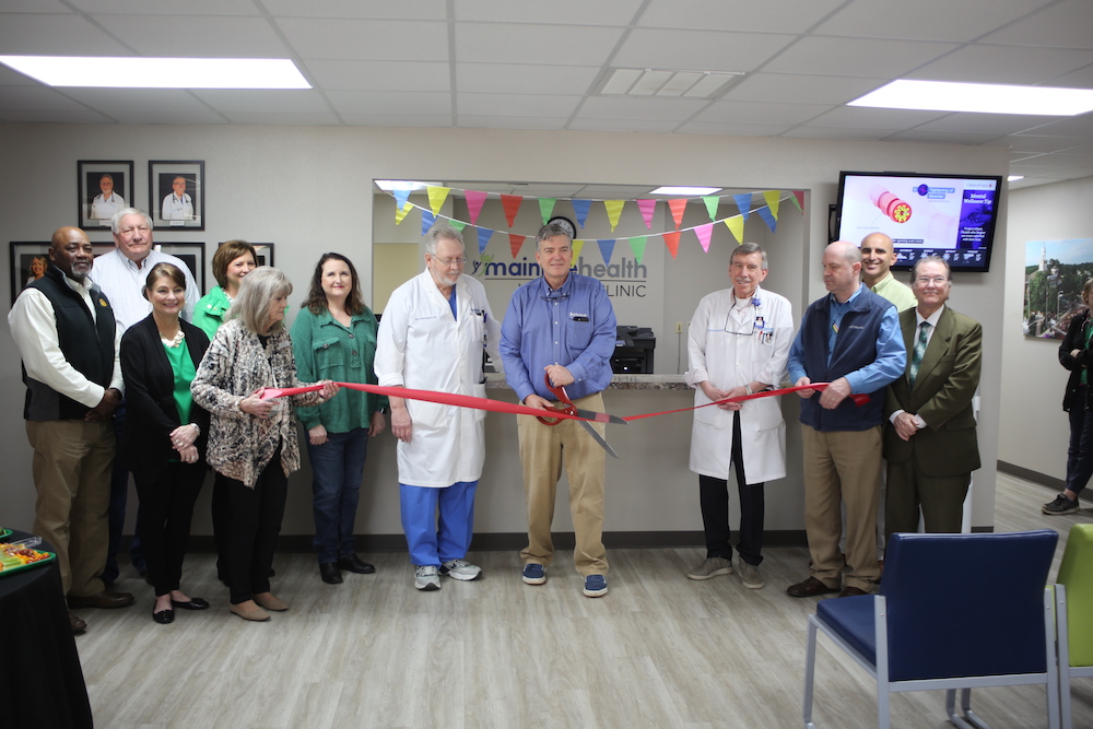 Mainline Health holds grand reopening for Warren Clinic following renovations(video included)