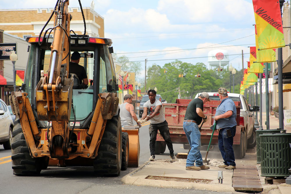 Warren Street crews hard at work to improve Main Street drainage
