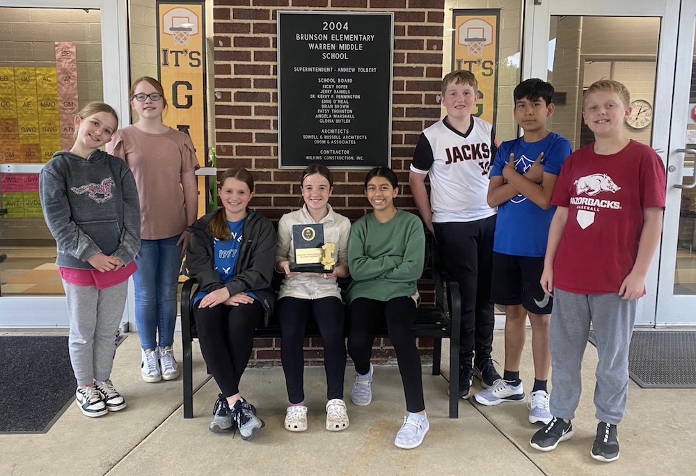Warren School District Gifted and Talented Elementary Quiz Bowl Team takes first place in Southeast Arkansas Tournament